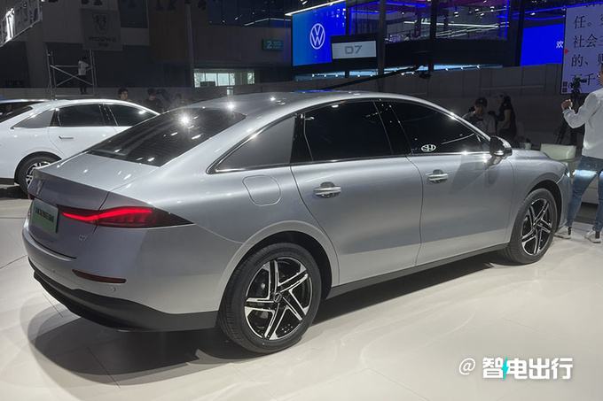 SAIC Roewe D7 EV/DMH debut with a cruising range of 1400km and the fastest listing in X months-Figure 6